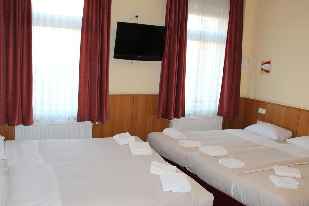 Altan Hotel Hamburg Room photo