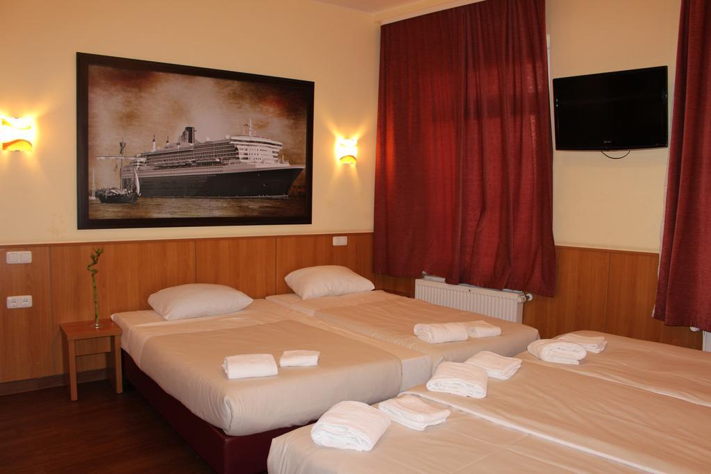 Altan Hotel Hamburg Exterior photo