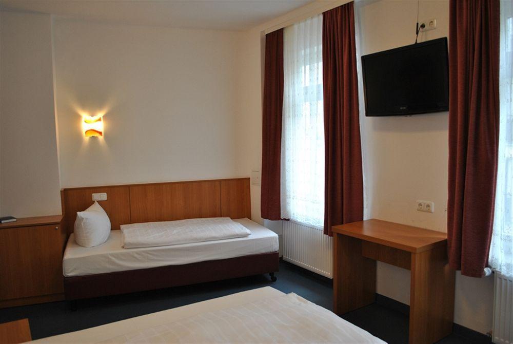 Altan Hotel Hamburg Exterior photo