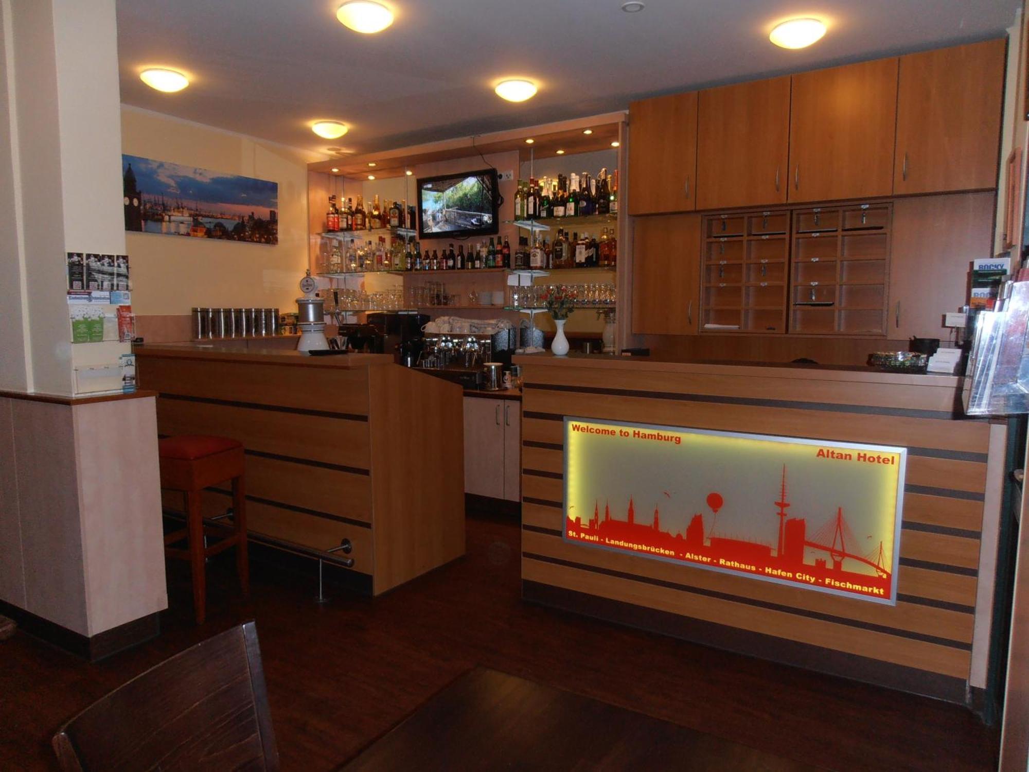 Altan Hotel Hamburg Exterior photo