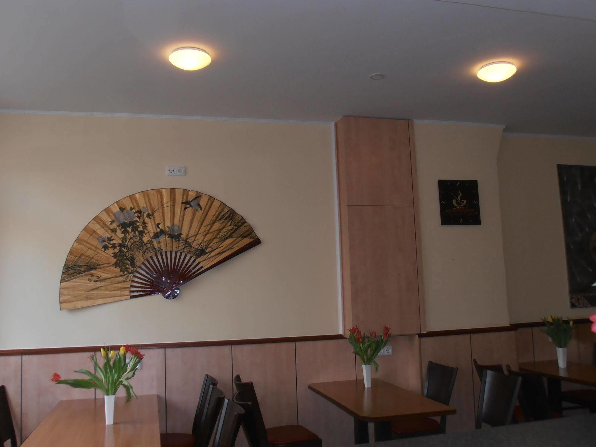 Altan Hotel Hamburg Exterior photo