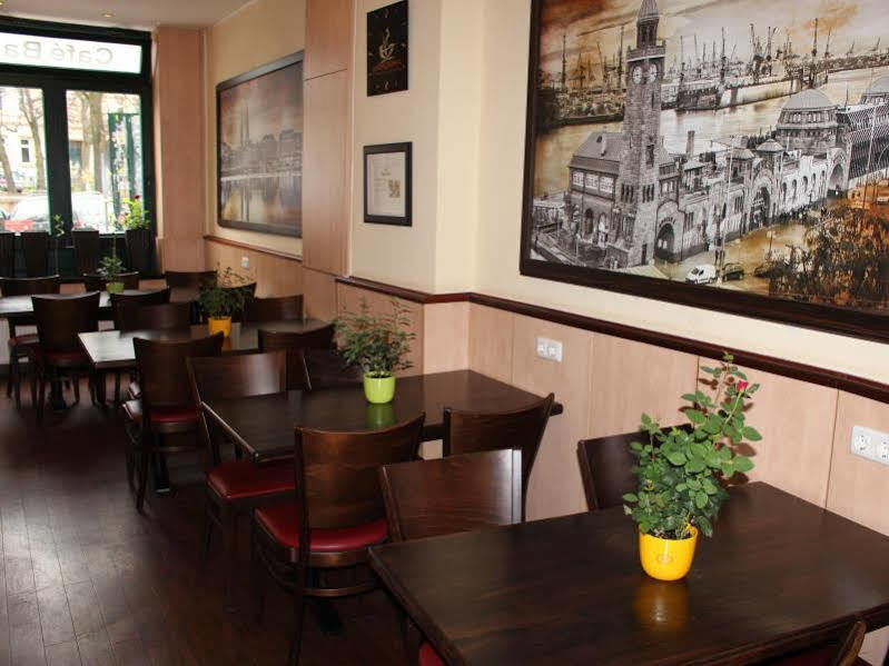 Altan Hotel Hamburg Exterior photo