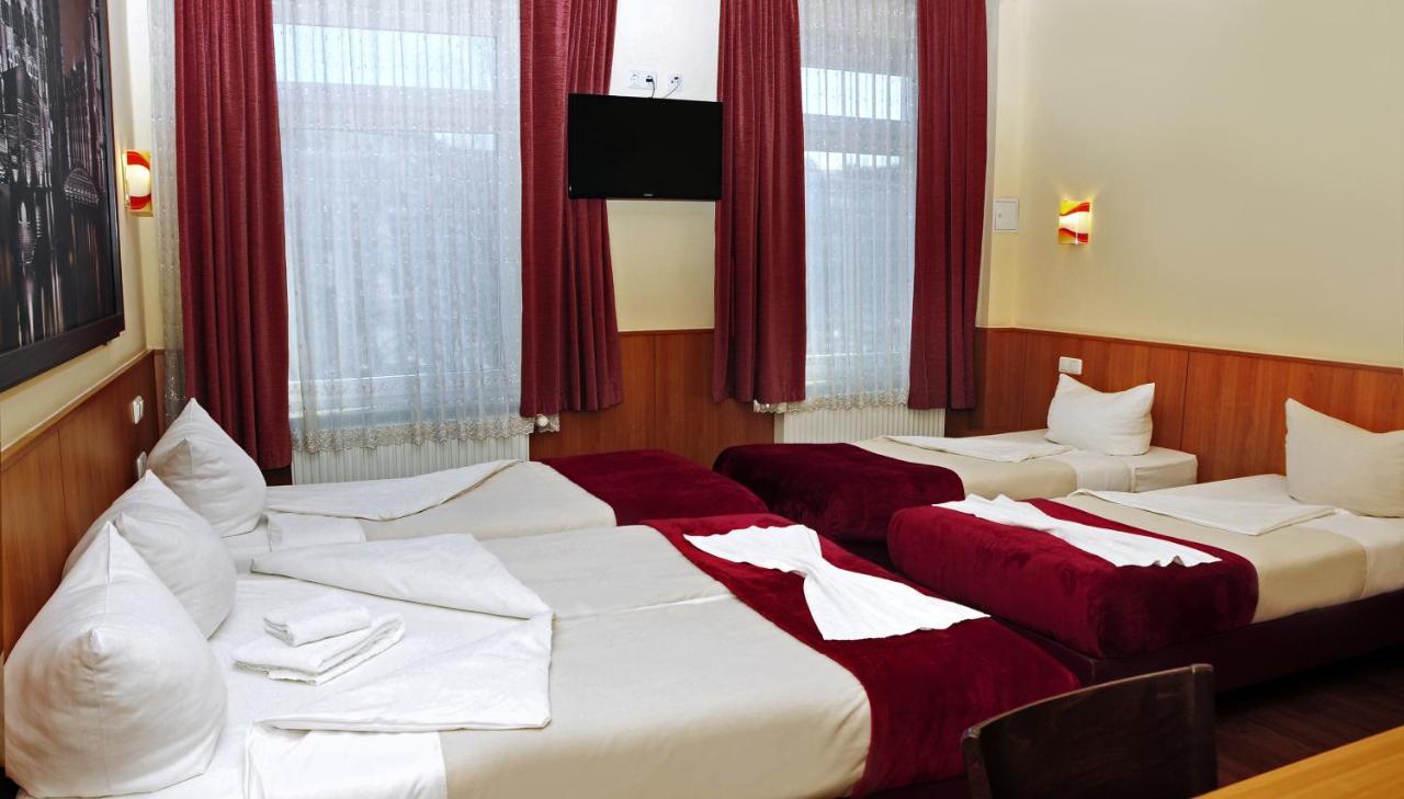Altan Hotel Hamburg Exterior photo